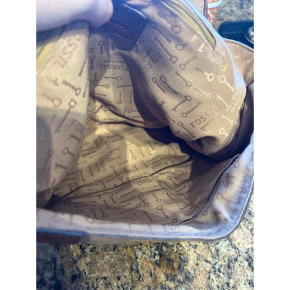 Vintage Fossil Two Tone Brown Leather Messenger Saddle Bag - Picture 7 of 11